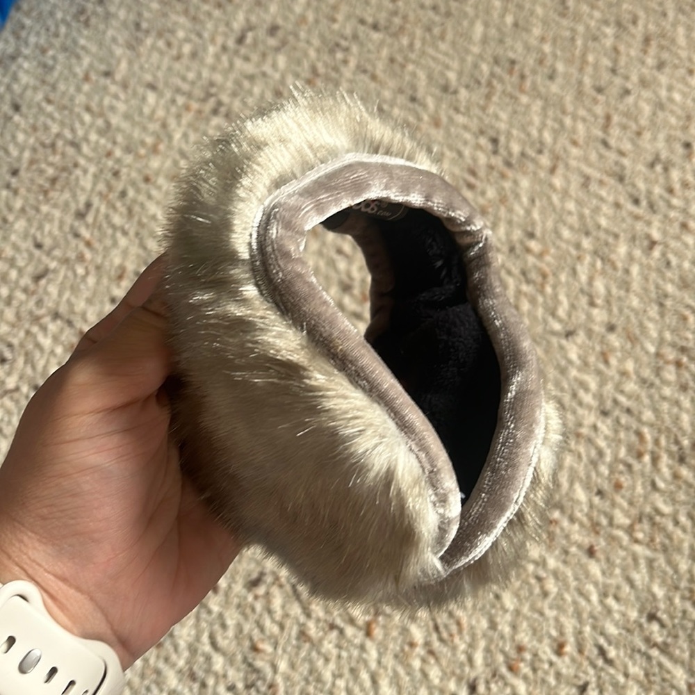BRAND NEW Earmuffs